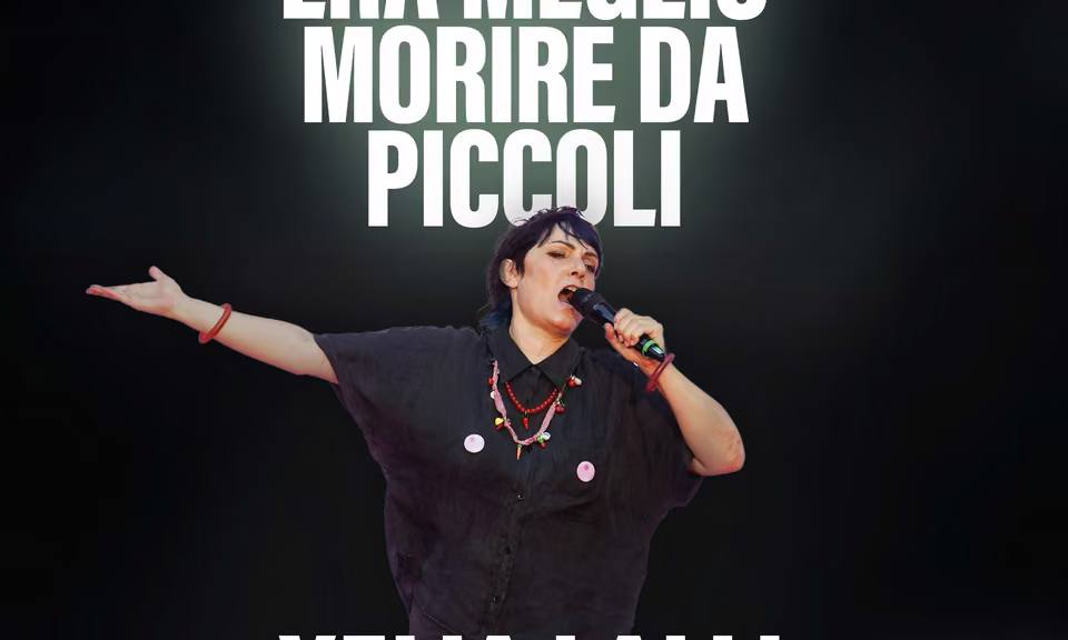 VELIA LALLI "Era meglio morire da piccoli" | Comedy Show